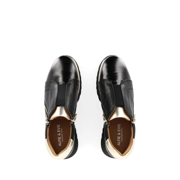 HEGGIE - BLACK PATENT LEATHER / GOLD