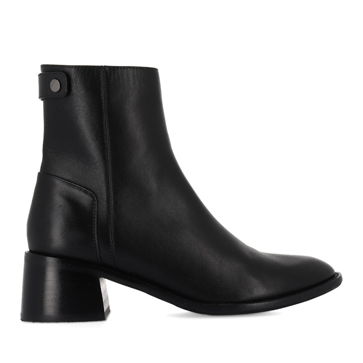 WYOME - BLACK LEATHER