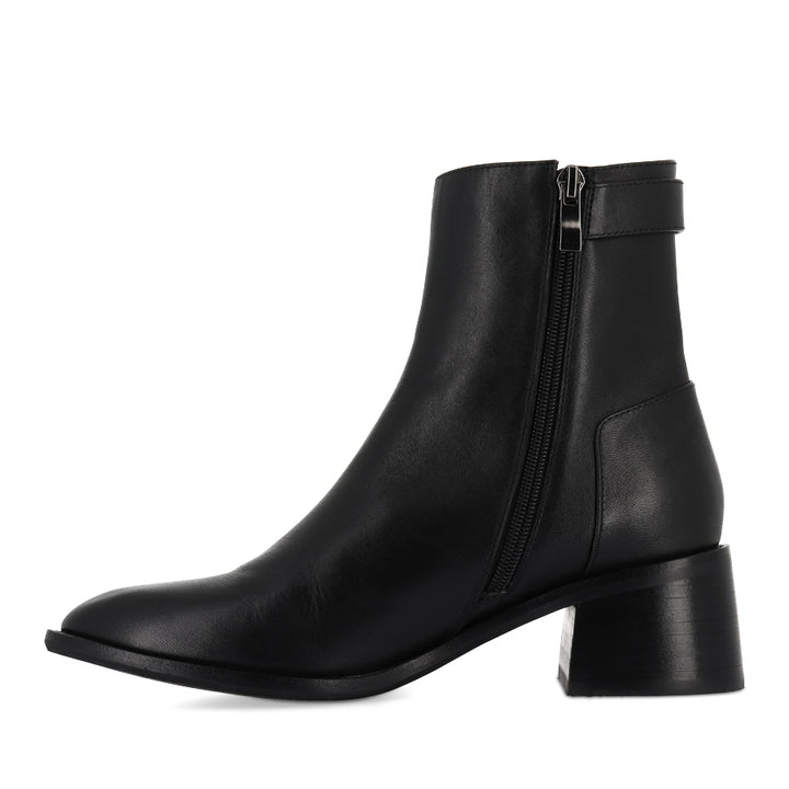 WYOME - BLACK LEATHER