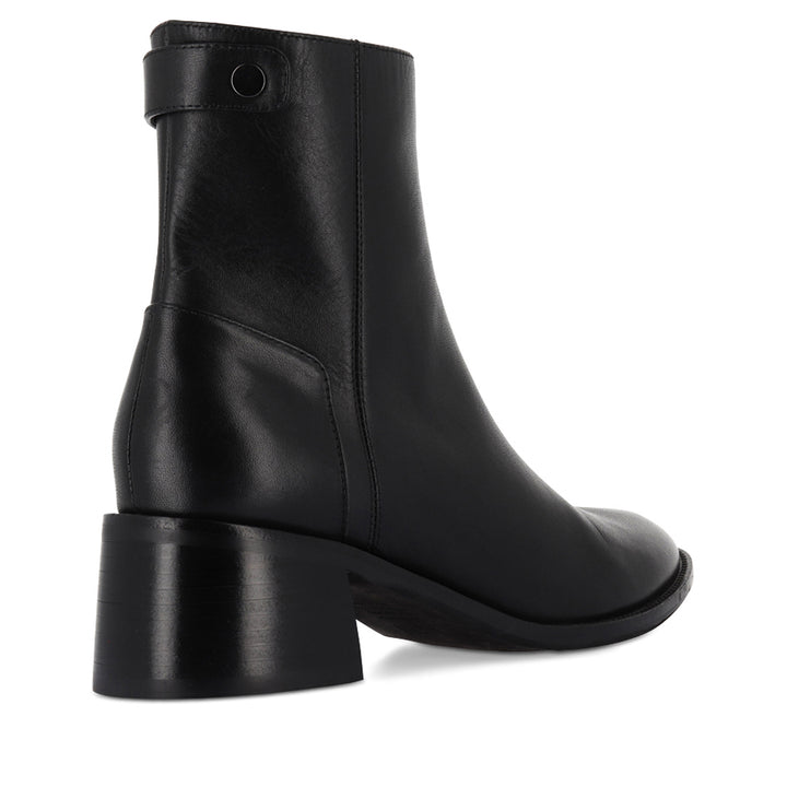 WYOME - BLACK LEATHER