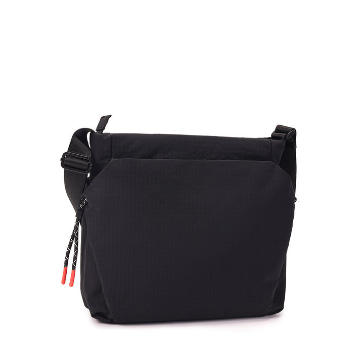 MAKOTO SQUARE CROSSBODY - BLACK