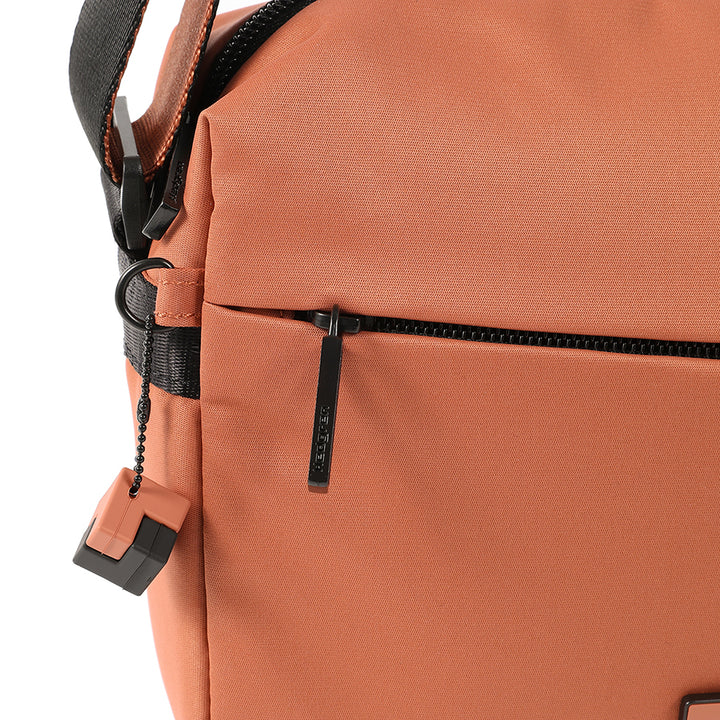 NEUTRON MEDIUM CROSSBODY - REDWOOD BURL