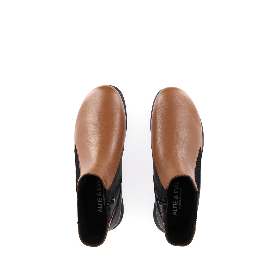 JUNIOR - TAN BLACK MULTI LEATHER