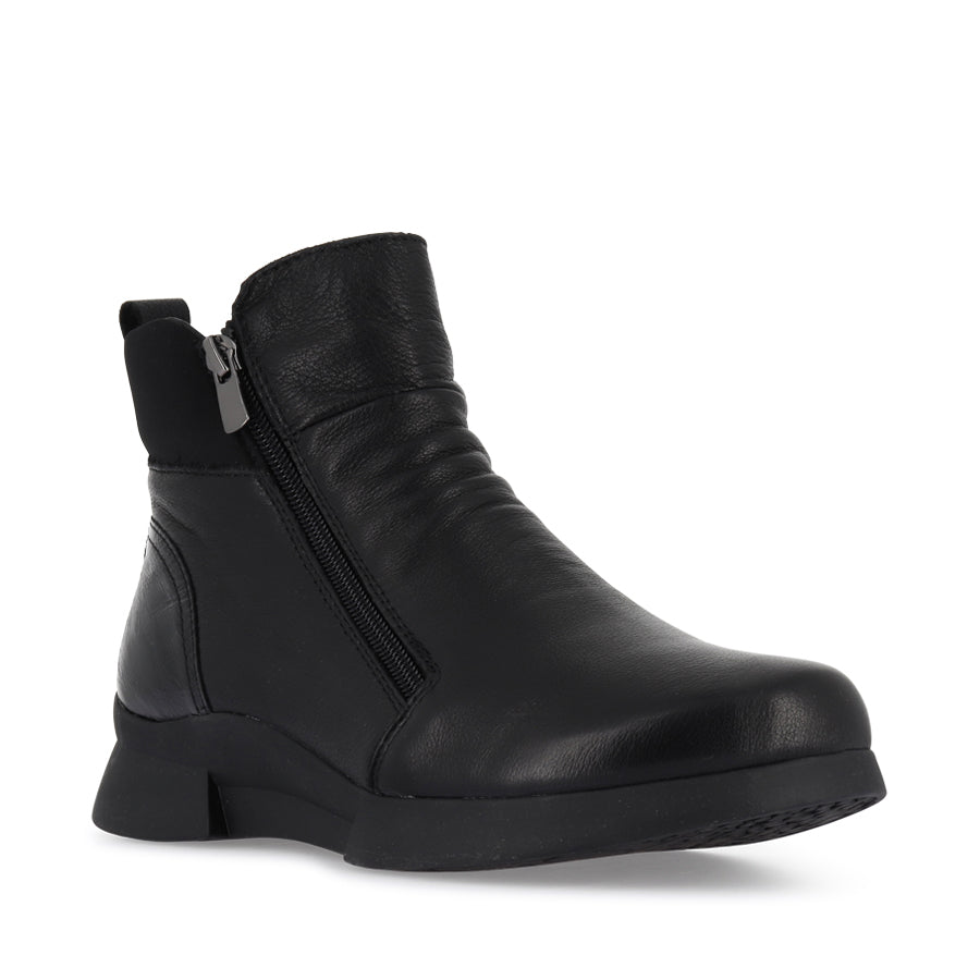JUSTICE - BLACK LEATHER BLACK COMBINATION