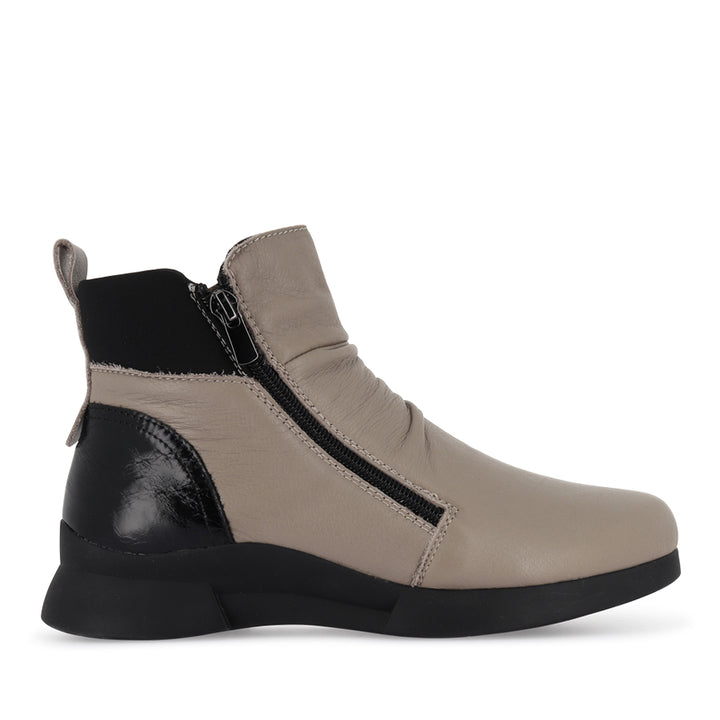 JUSTICE - MUSHROOM LEATHER BLACK COMBINATION
