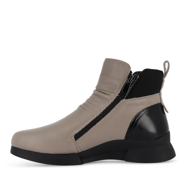 JUSTICE - MUSHROOM LEATHER BLACK COMBINATION