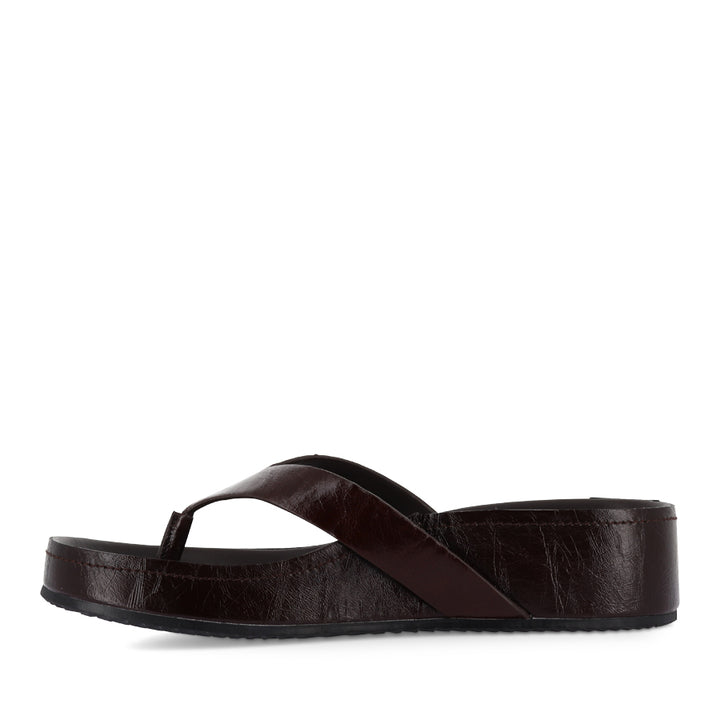 AKIKO - CHOC OILY CRINKLE LEATHER