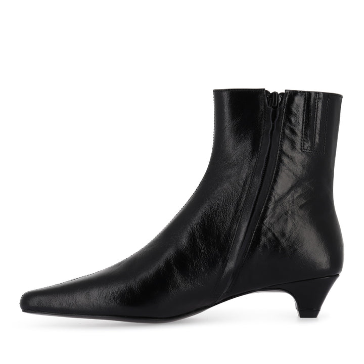 TABITHA - BLACK OILY CRINKLE LEATHER