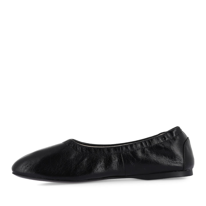 THERESA - BLACK OILY CRINKLE LEATHER