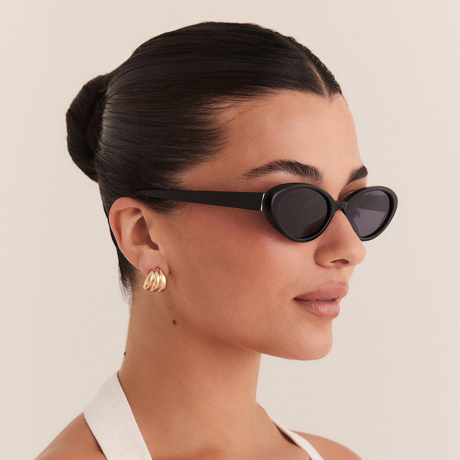 THE IRIS - BLACK-JET