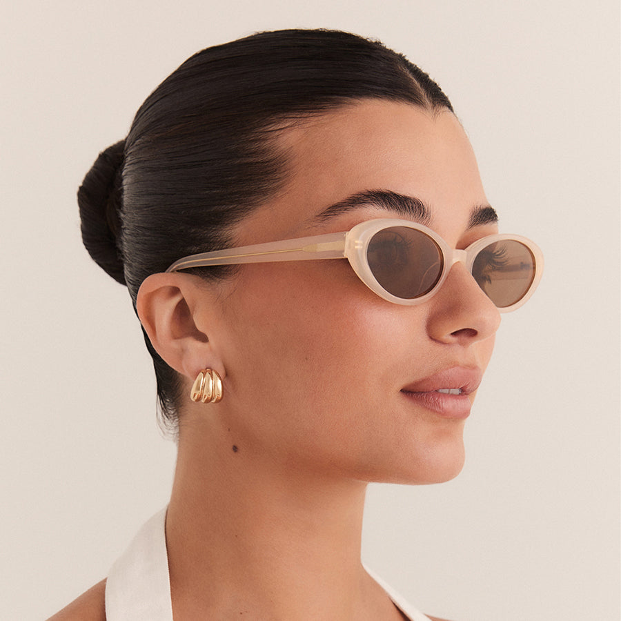 THE IRIS - PEARL-HONEY