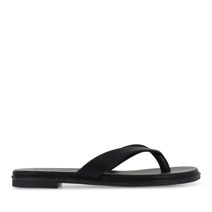 AUGUST - BLACK