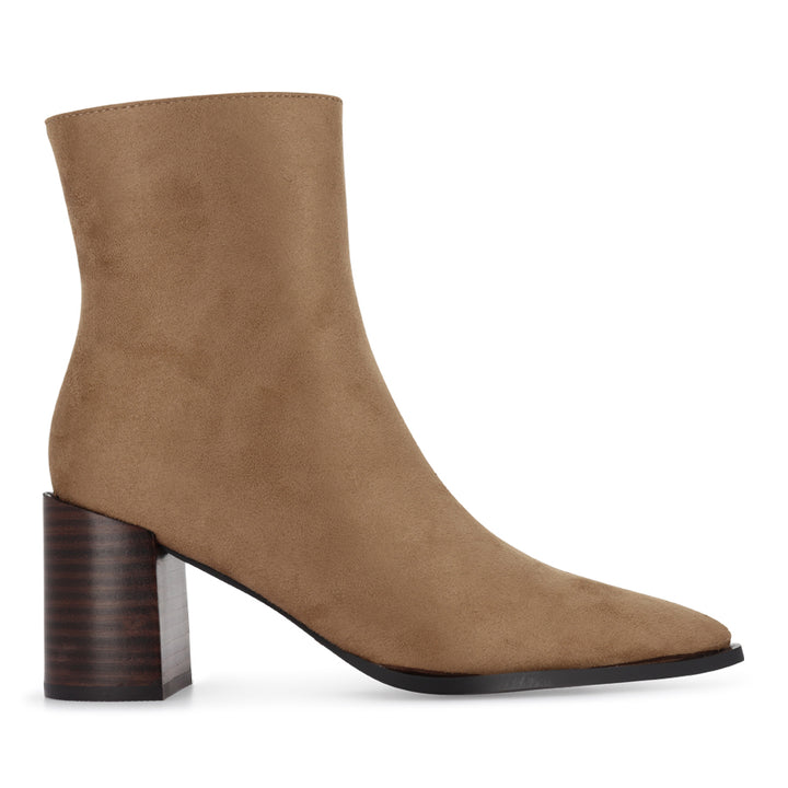 DESSIE - SANDSTONE SUEDE
