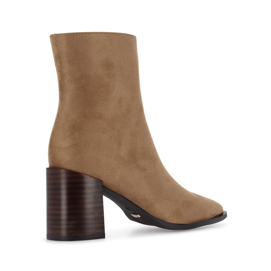 DESSIE - SANDSTONE SUEDE