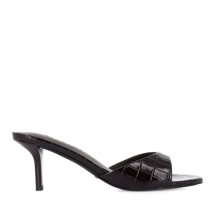 QUENIVA - DARK CACAO PATENT CROC