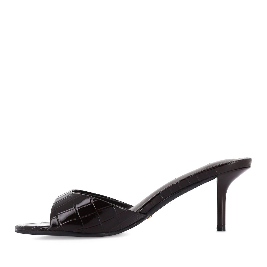 QUENIVA - DARK CACAO PATENT CROC