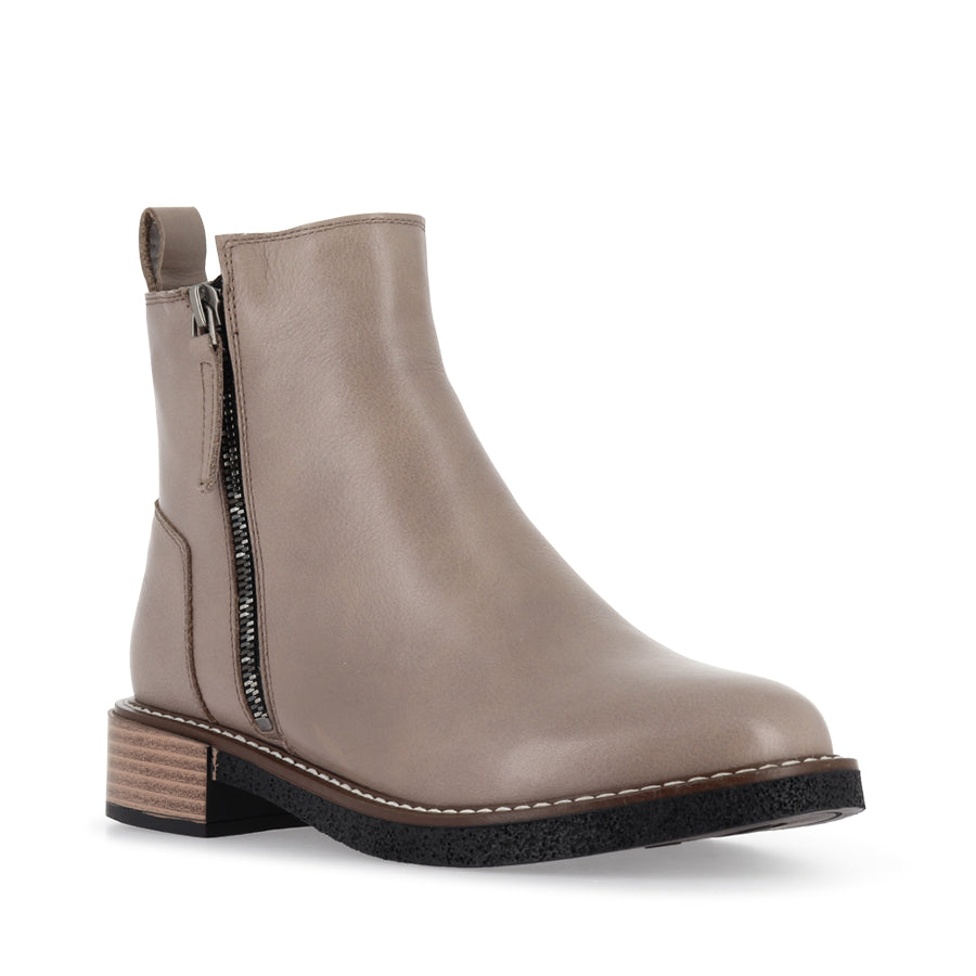DUEL - TAUPE LEATHER