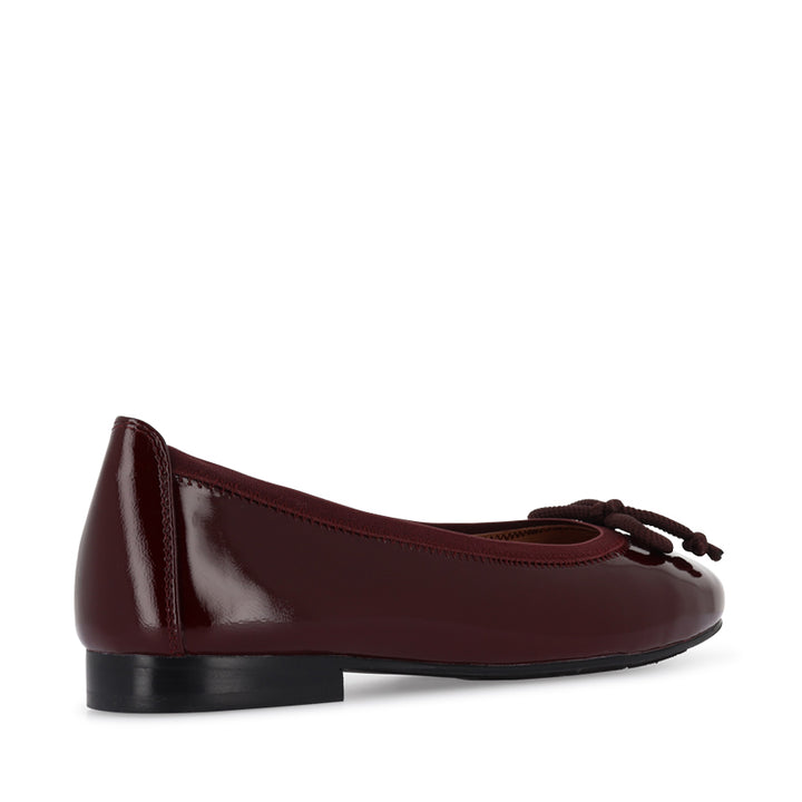 PATIENCE - BORDO PATENT LEATHER