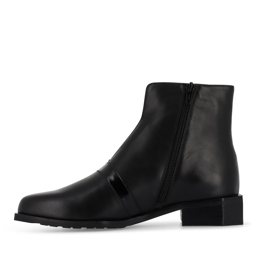 ROLLO - BLACK PATENT LEATHER
