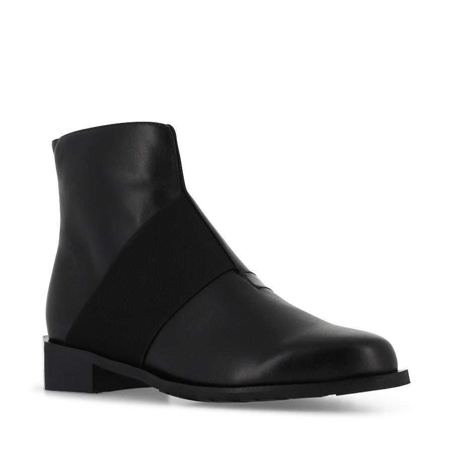 ROLLO - BLACK PATENT LEATHER