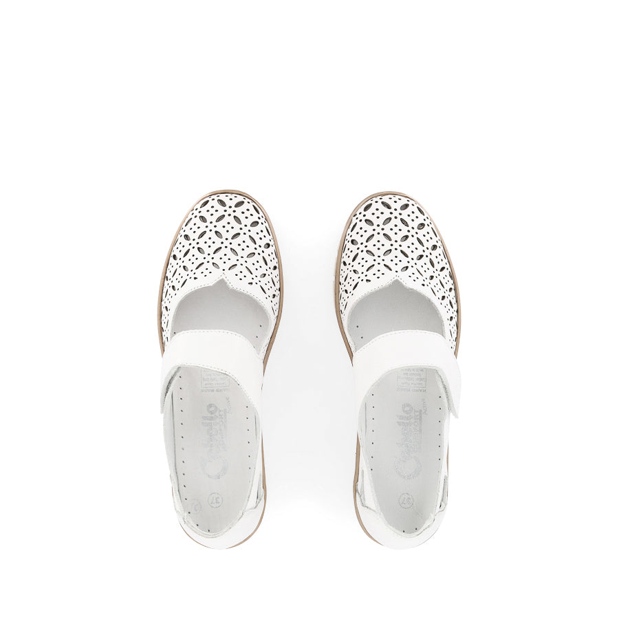 CP395-22 - WHITE LEATHER