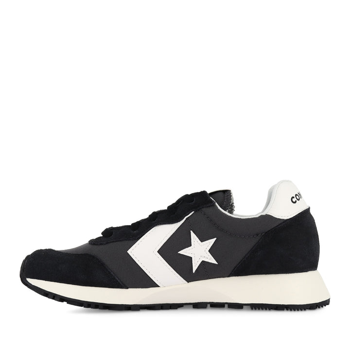 OMEGA TRAINER LOW - BLACK/DARK MATTER/VINTAGE WHITE