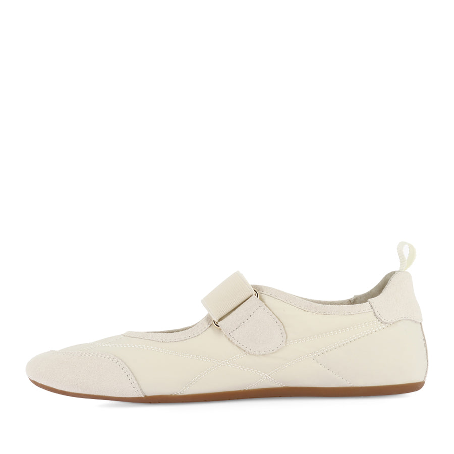 BRITAS - VANILLA/SUEDE FABRIC