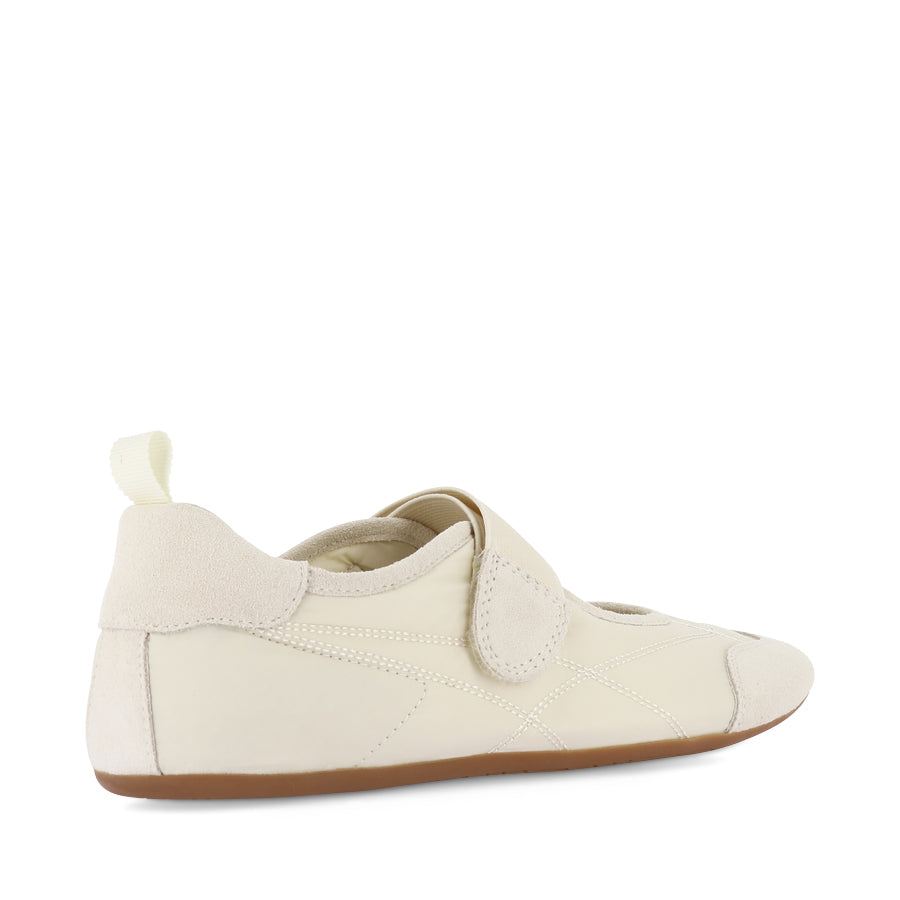 BRITAS - VANILLA/SUEDE FABRIC