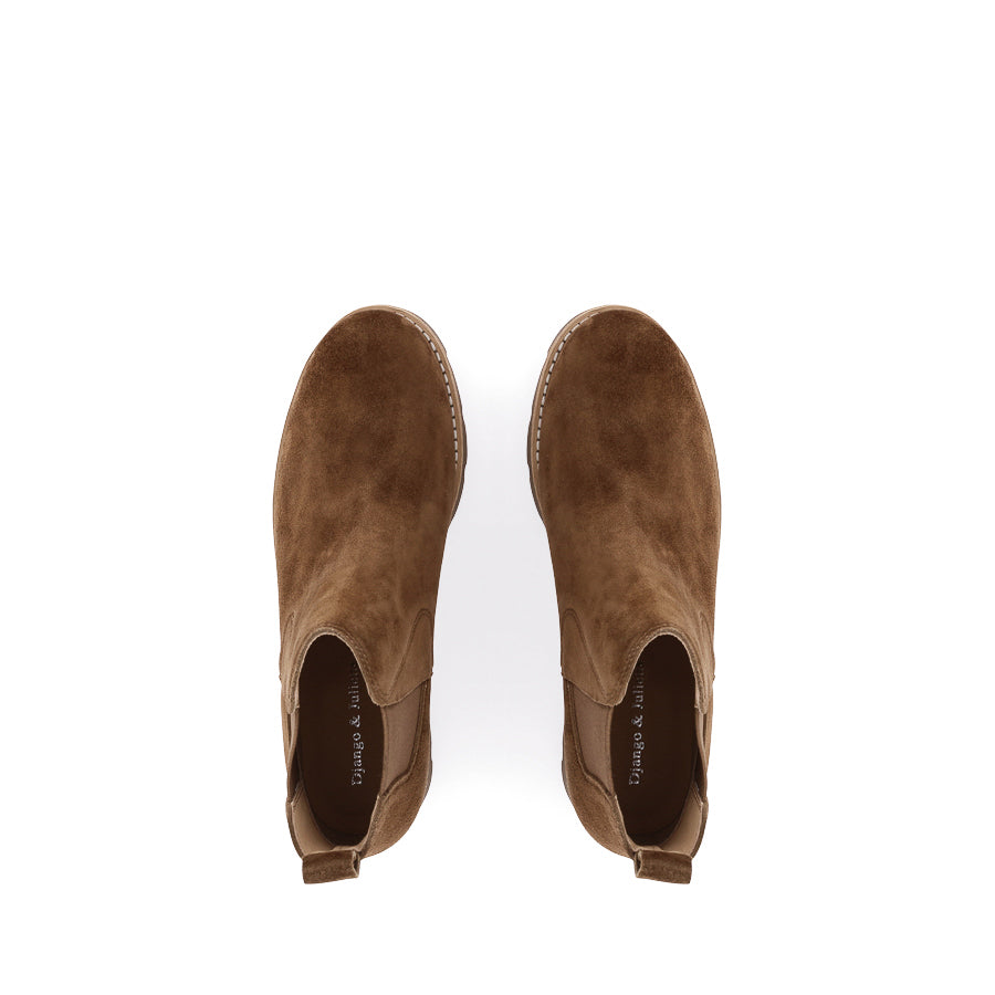 DERA - NUTMEG SUEDE