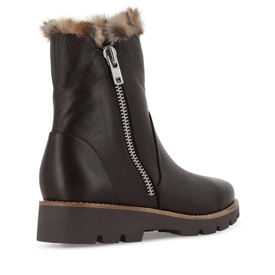 DLINGA - CHOCOLATE LEATHER