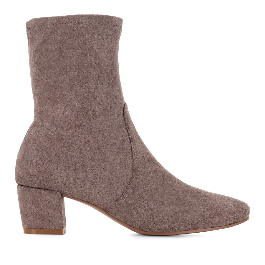 HARTFUL - DARK TAUPE MICROSUEDE