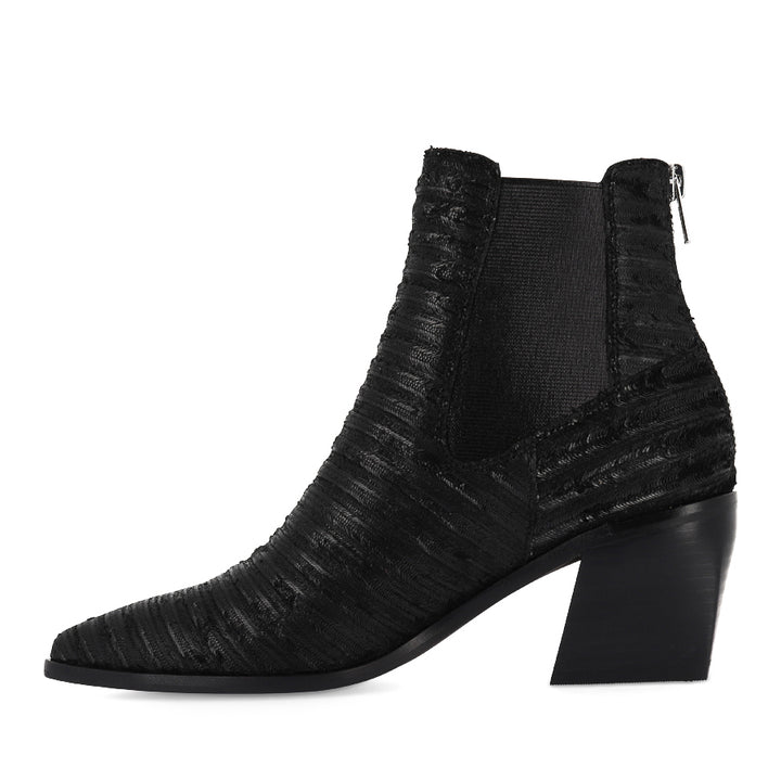 JENNIER - BLACK STRIPE/CUT LEATHER