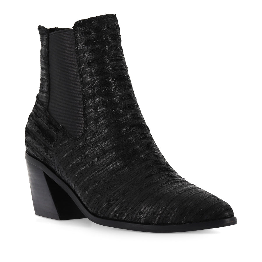 JENNIER - BLACK STRIPE/CUT LEATHER