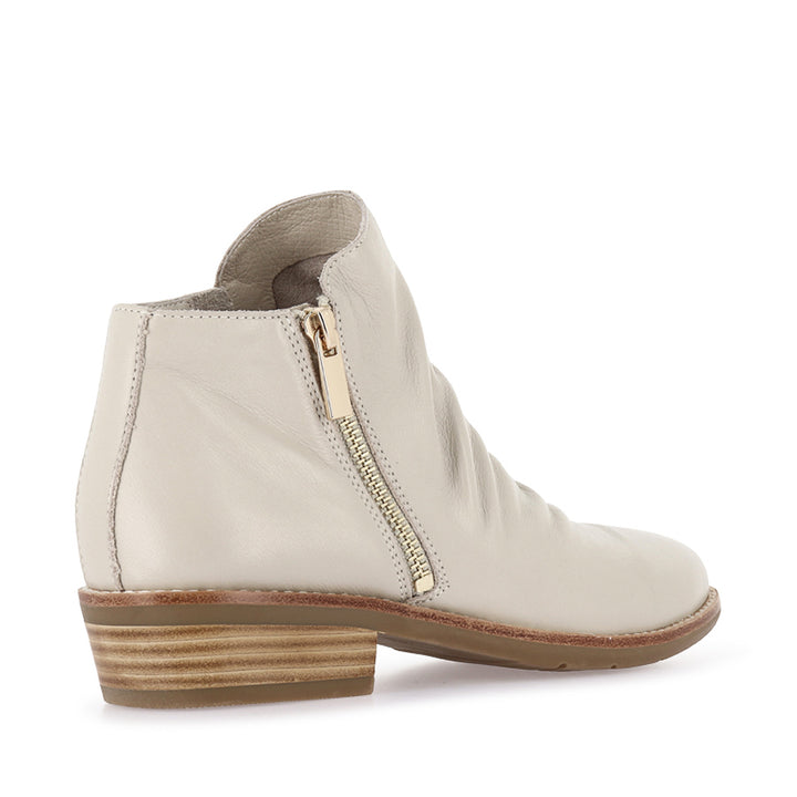 LANKIN - ALMOND LEATHER