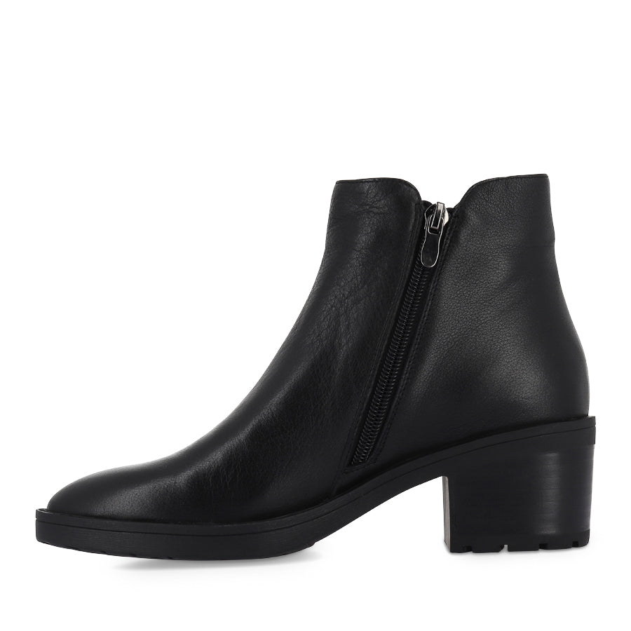 LIEM - BLACK BLACK LEATHER