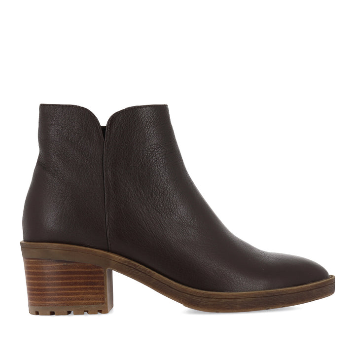 LIEM - CHOCOLATE LEATHER