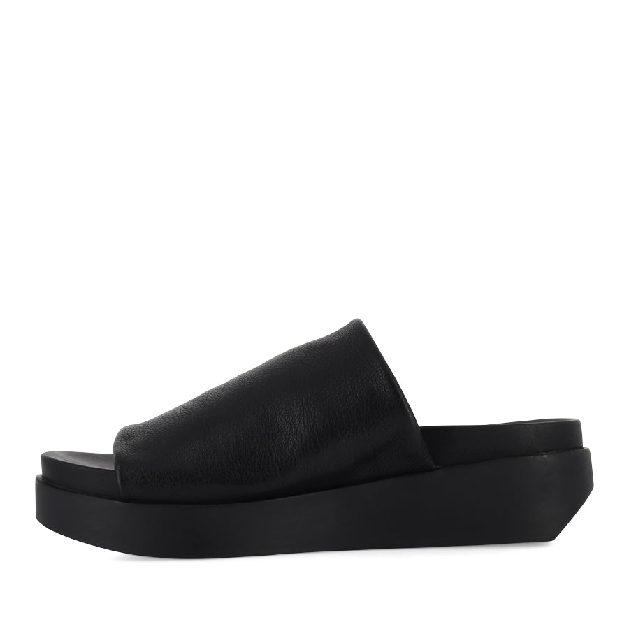 SOFFIA - BLACK TUMBLED LEATHER/BLACK SOLE