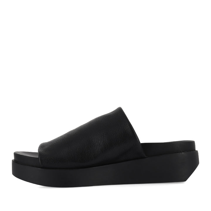 SOFFIA - BLACK TUMBLED LEATHER/BLACK SOLE