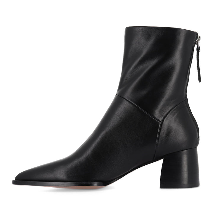 AUROA - BLACK LEATHER