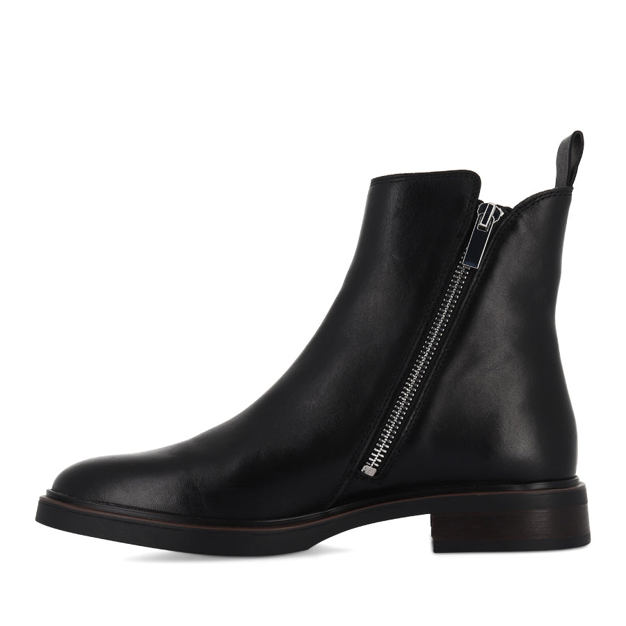 BLAINE - BLACK LEATHER