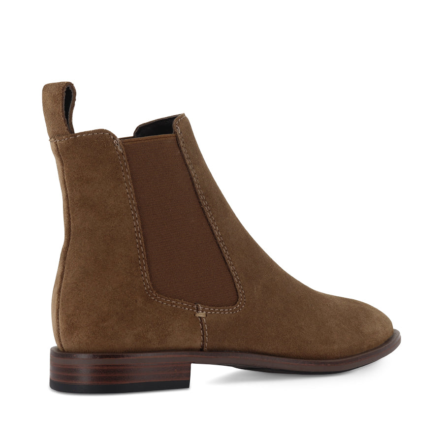 PHEBES - PECAN SUEDE