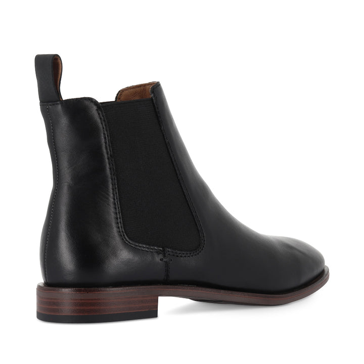 PHEBES - BLACK LEATHER