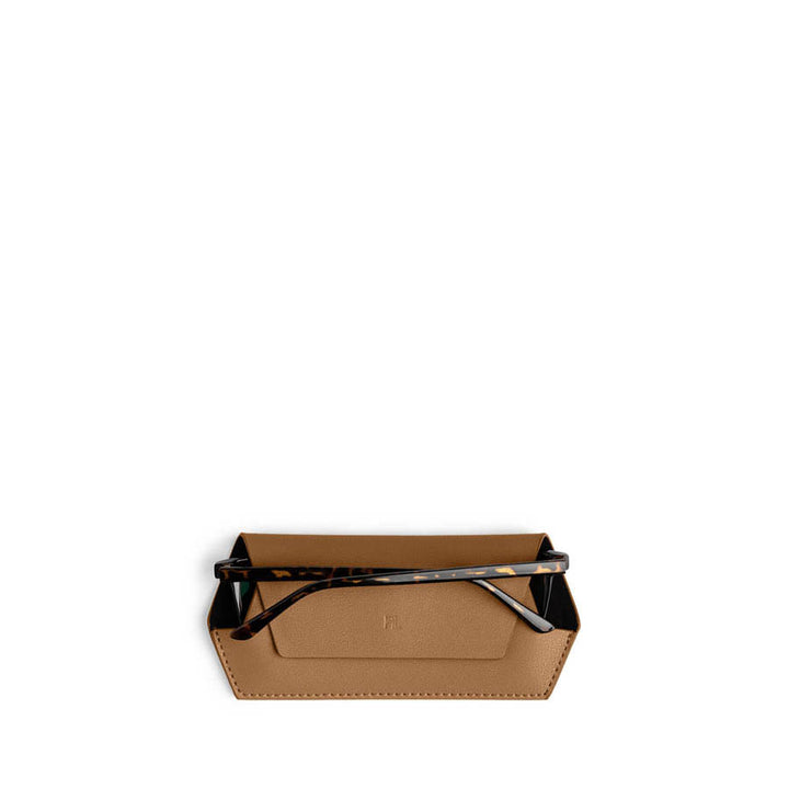 GLASSES CASE - TAN