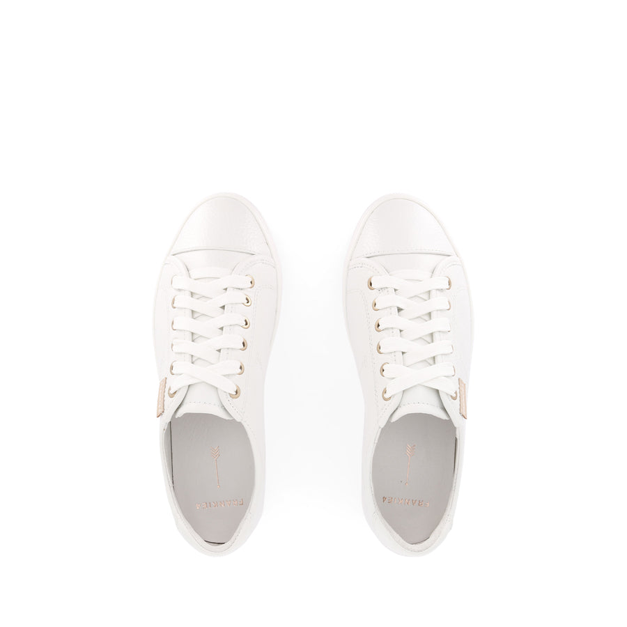 NAT III - WHITE PEBBLED LEATHER