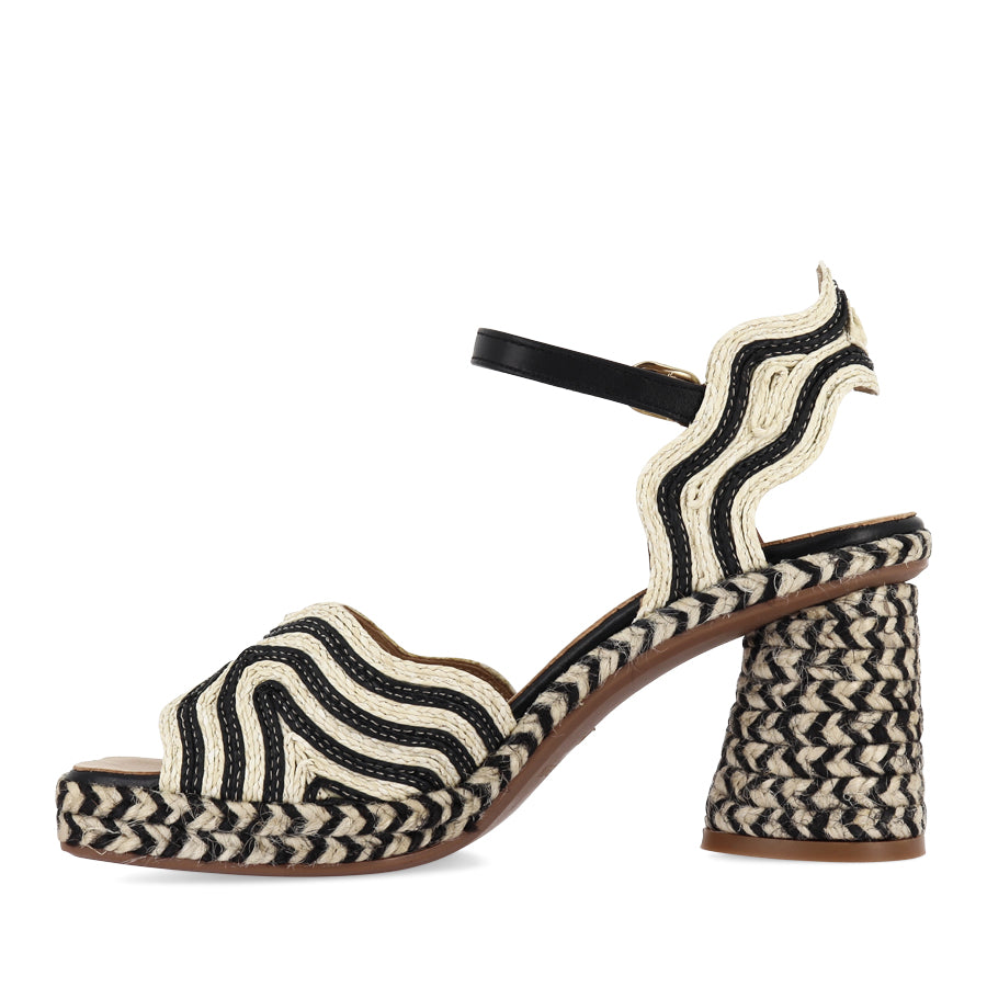 DANAE - WHITE/BLACK RAFFIA