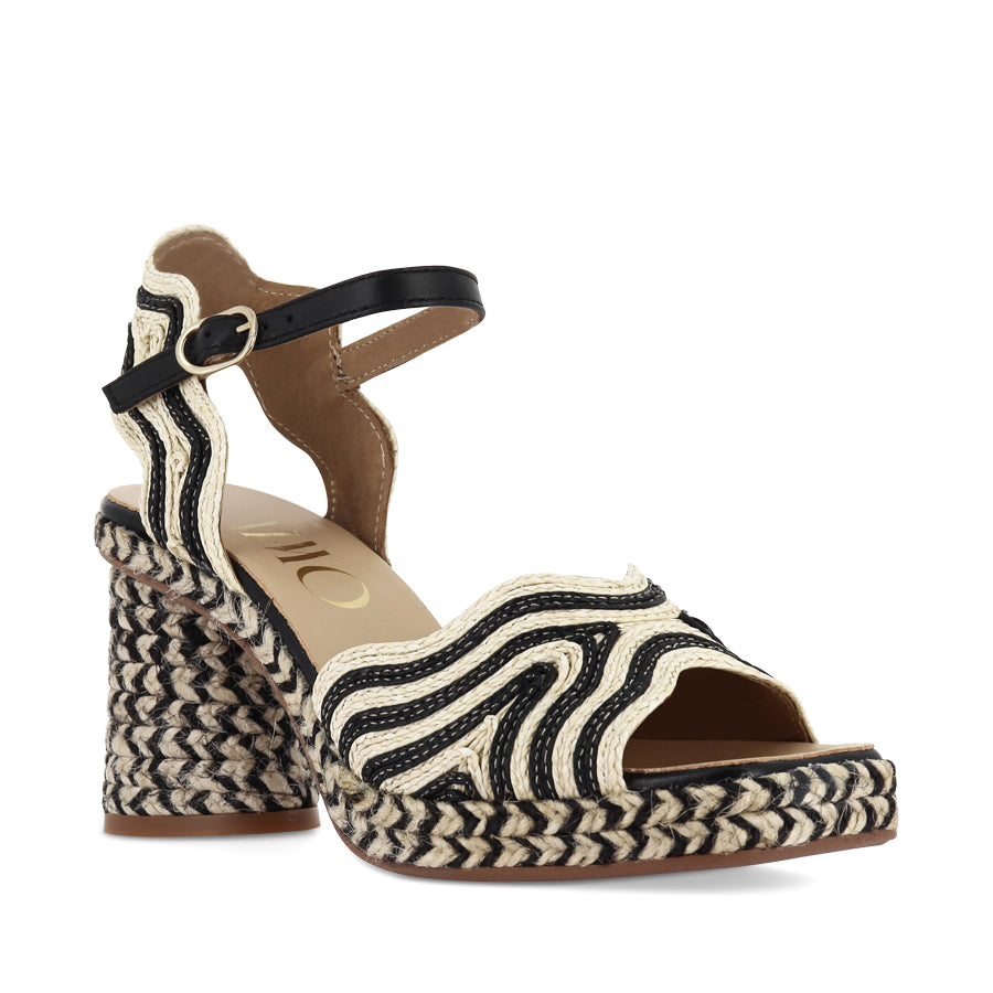 DANAE - WHITE/BLACK RAFFIA