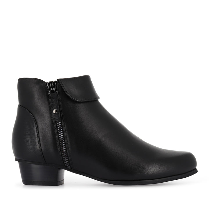 XANTHIPPE - BLACK LEATHER