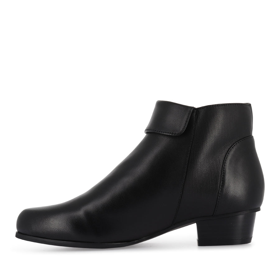 XANTHIPPE - BLACK LEATHER