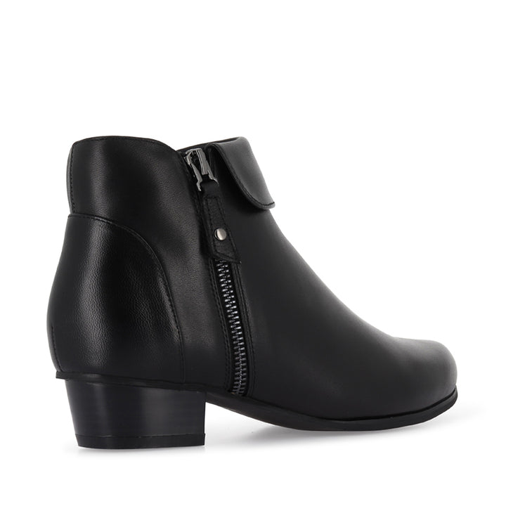 XANTHIPPE - BLACK LEATHER