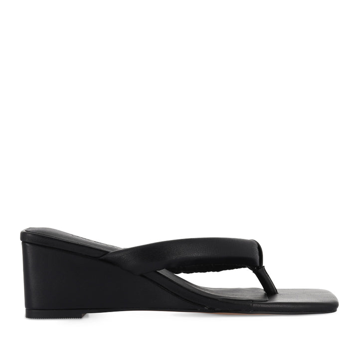 MANDY WEDGE - BLACK LEATHER